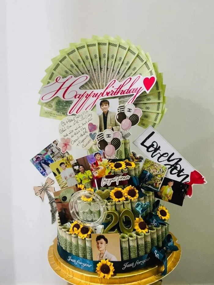 Hồ Văn Cường được fan tặng hộp quà toàn tiền mặt nhân dịp sinh nhật - Ảnh 1
