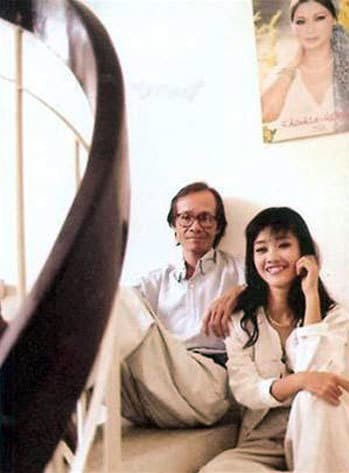 Diva Hồng Nhung tiết lộ ảnh hiếm bên cố nhạc sĩ Trịnh Công Sơn - Ảnh 1