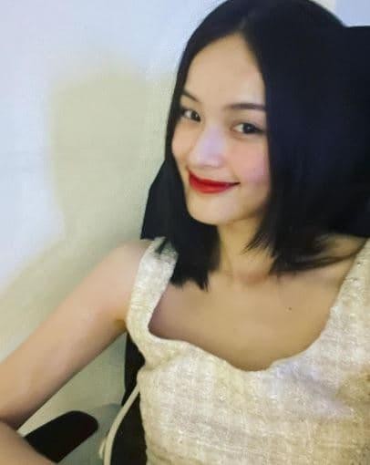 Hạ Vi từng được ví là mỹ nhân vạn người mê. Ảnh FBNV