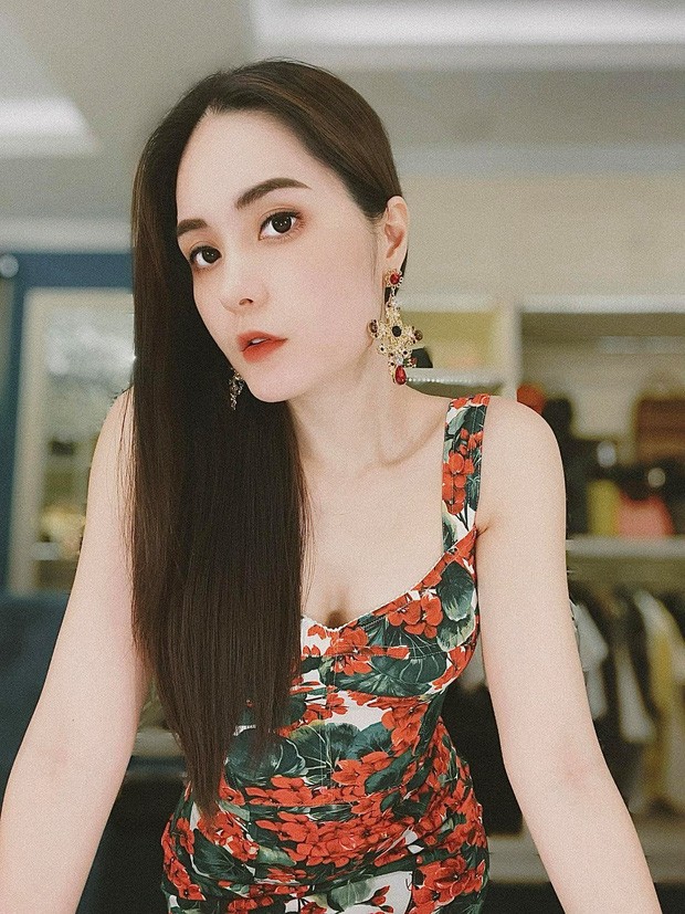 Nữ đại gia quận 7 có cuộc sống sang chảnh vạn người mê. Ảnh FBNV Nữ đại gia quận 7 có cuộc sống sang chảnh vạn người mê. Ảnh FBNV