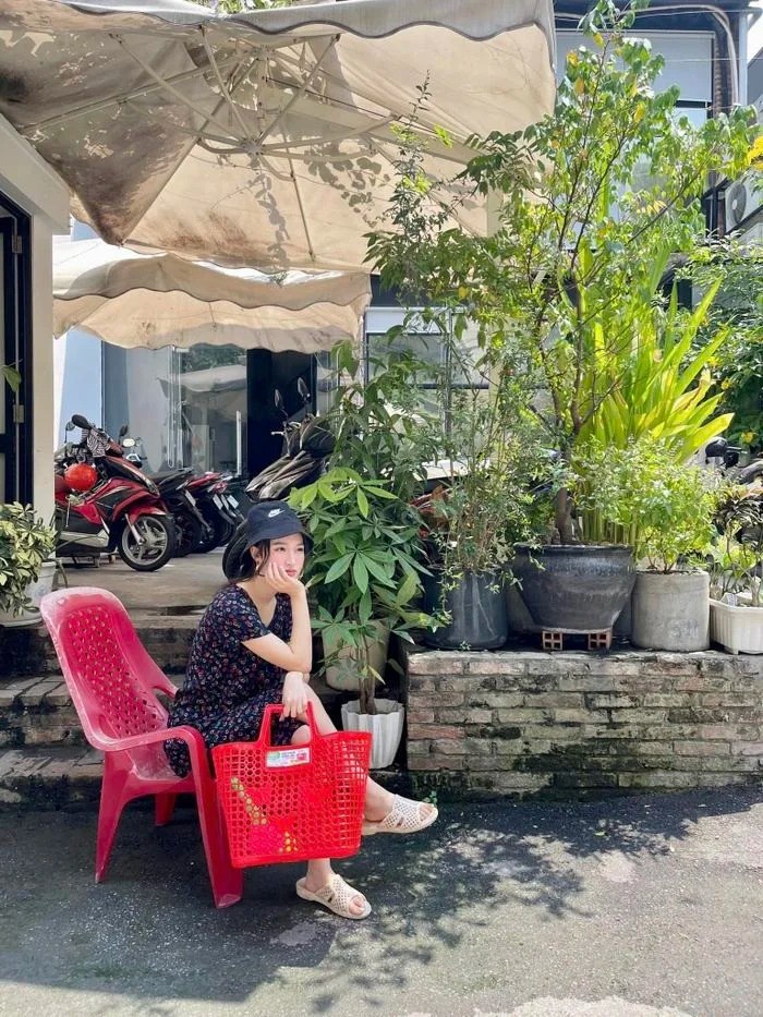 Á hậu Phương Nhi nổi bần bật không gì có thể dìm nhan sắc. Ảnh FBNV