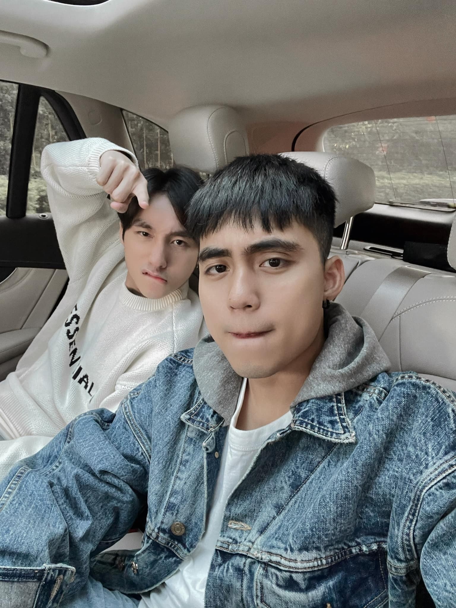 Sơn Tùng và MONO, mỗi người có một hướng đi riêng dù cùng hoạt động nghệ thuật. Ảnh internet