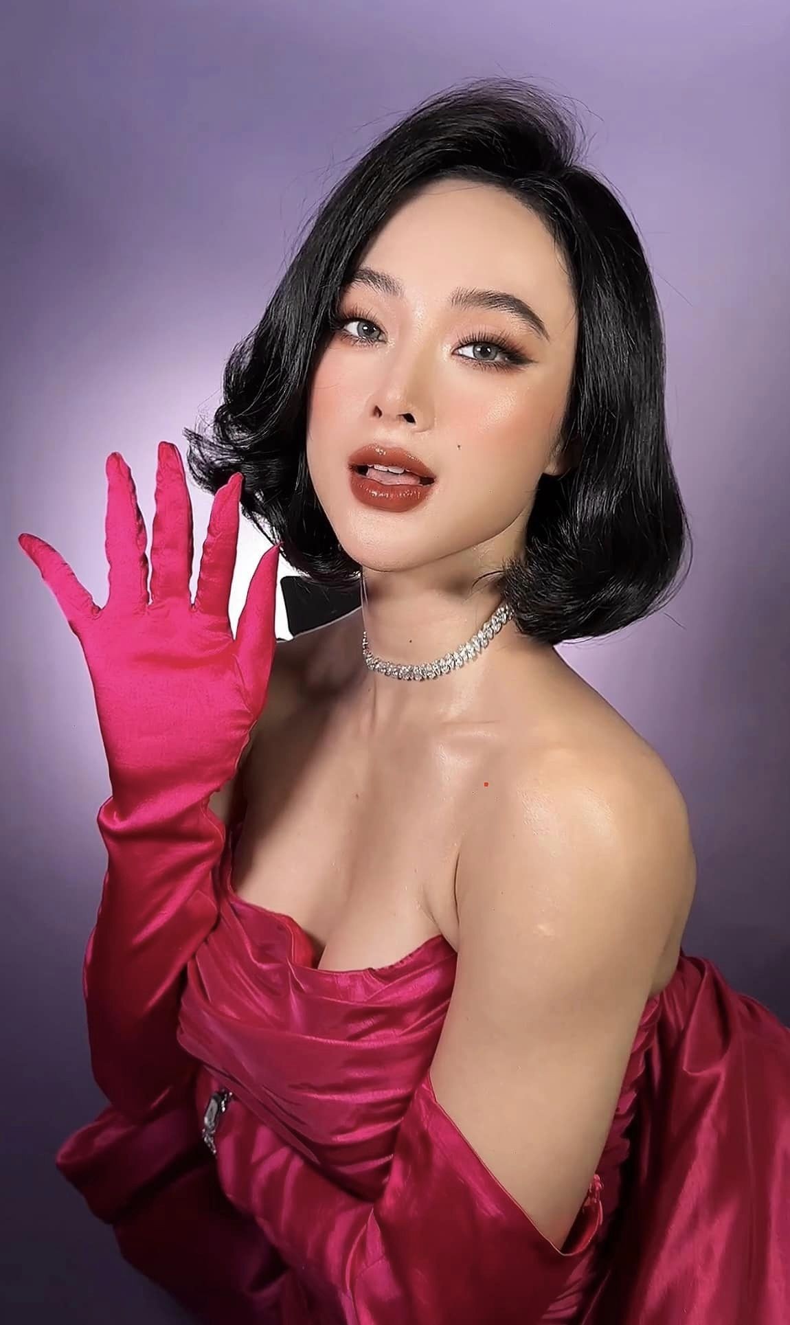 'Bà mẹ nhí' Angela Phương Trinh ngày càng thần thái. Ảnh FBNV