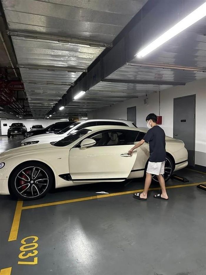 Sinh ra đã 'ngậm thìa vàng', Subeo chụp ảnh bên siêu xe khí chất chẳng kém Cường đô la 1 Sinh ra đã 'ngậm thìa vàng', Subeo chụp ảnh bên siêu xe khí chất chẳng kém Cường đô la 1