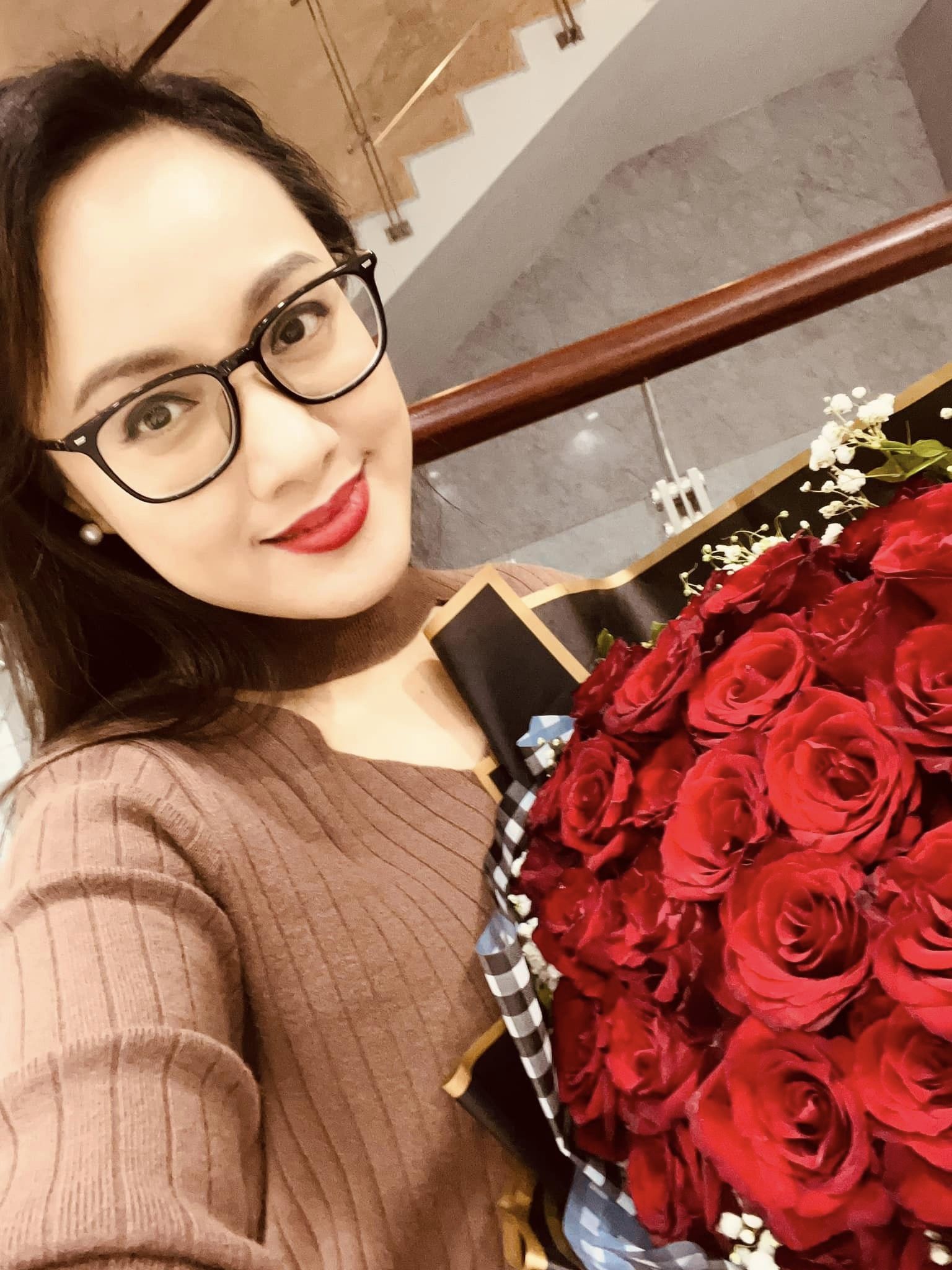 BTV Hoài Anh ngày càng 'lão hóa ngược', nhan sắc tuổi U50 khiến CDM khen hết lời 2 BTV Hoài Anh ngày càng 'lão hóa ngược', nhan sắc tuổi U50 khiến CDM khen hết lời 2