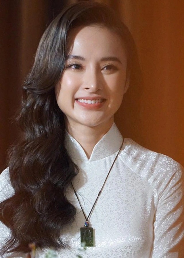 Tham gia khóa tu, Angela Phương Trinh đẹp phát sáng như thần tiên tỷ tỷ 5 Tham gia khóa tu, Angela Phương Trinh đẹp phát sáng như thần tiên tỷ tỷ 5