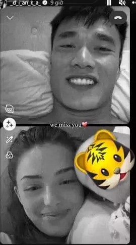Gọi facetime cho chồng, vợ Tây Bùi Tiến Dũng tự bóc nhan sắc thật khi không son phấn 1 Gọi facetime cho chồng, vợ Tây Bùi Tiến Dũng tự bóc nhan sắc thật khi không son phấn 1