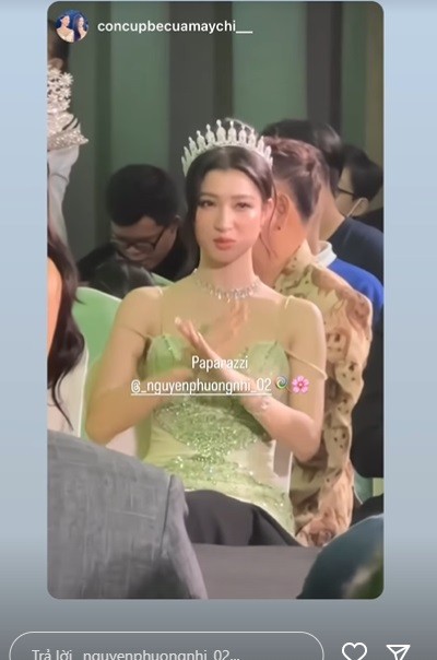 Thái độ siêu đáng yêu của Phương Nhi khi bị chụp lén 4 Thái độ siêu đáng yêu của Phương Nhi khi bị chụp lén 4