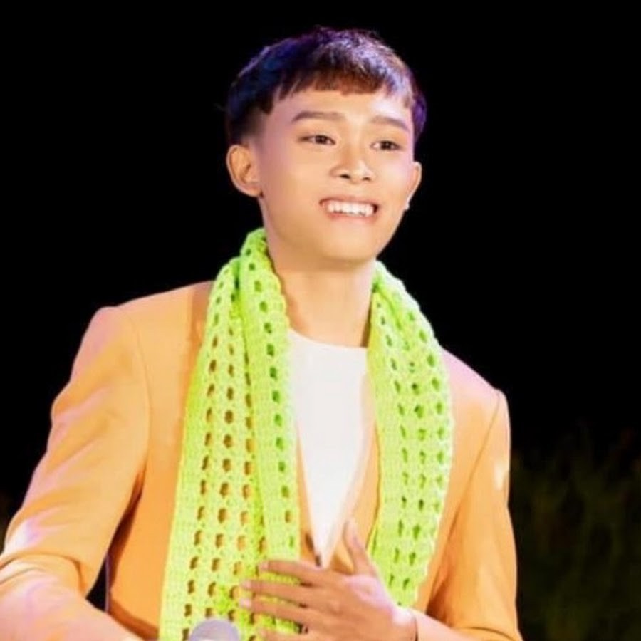 Hồ Văn Cường lủi thủi ngồi 1 mình trong hậu trường, lý do phía sau mới bất ngờ 4 Hồ Văn Cường lủi thủi ngồi 1 mình trong hậu trường, lý do phía sau mới bất ngờ 4