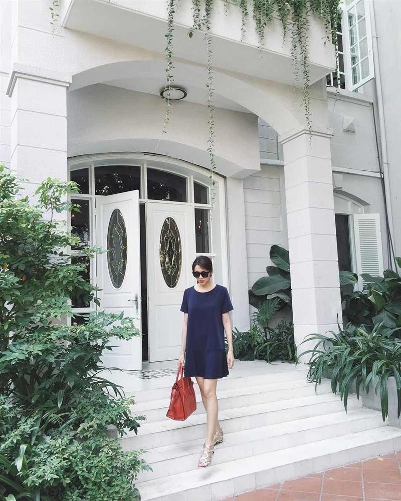 'Đột nhập' bên trong biệt thự dát vàng của nhà Hà Tăng, cuộc sống vạn người mơ 5 'Đột nhập' bên trong biệt thự dát vàng của nhà Hà Tăng, cuộc sống vạn người mơ 5