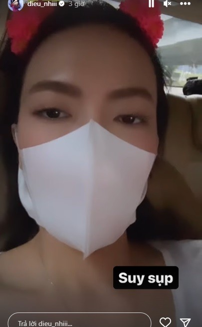 Diệu Nhi than thở suy sụp vì liên tục chạy show không được nghỉ ngơi. Ảnh IGNV Diệu Nhi than thở suy sụp vì liên tục chạy show không được nghỉ ngơi. Ảnh IGNV