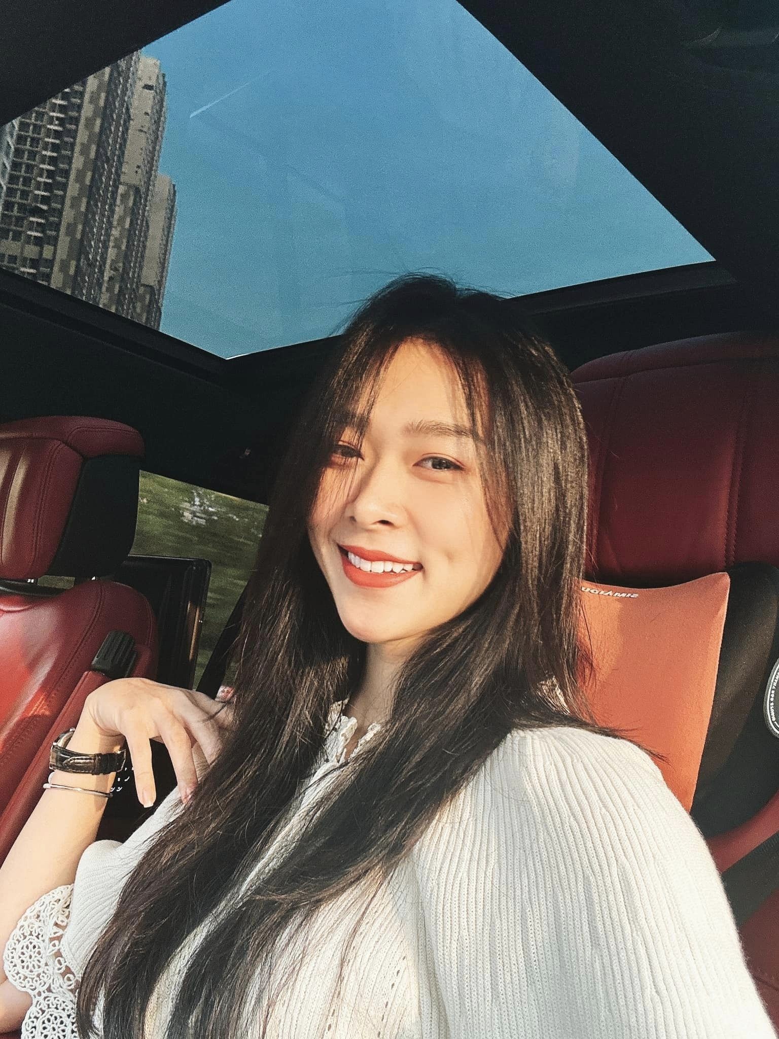 Visual Diệp Bảo Ngọc qua camera thường khiến nhiều nàng hậu phải chào thua 4 Visual Diệp Bảo Ngọc qua camera thường khiến nhiều nàng hậu phải chào thua 4