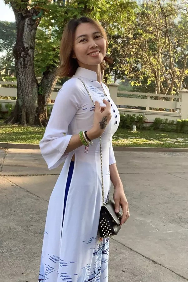 Nhan sắc mặn mà, đẹp hoàn hảo của mẹ Hoa hậu Thùy Tiên 2 Nhan sắc mặn mà, đẹp hoàn hảo của mẹ Hoa hậu Thùy Tiên 2