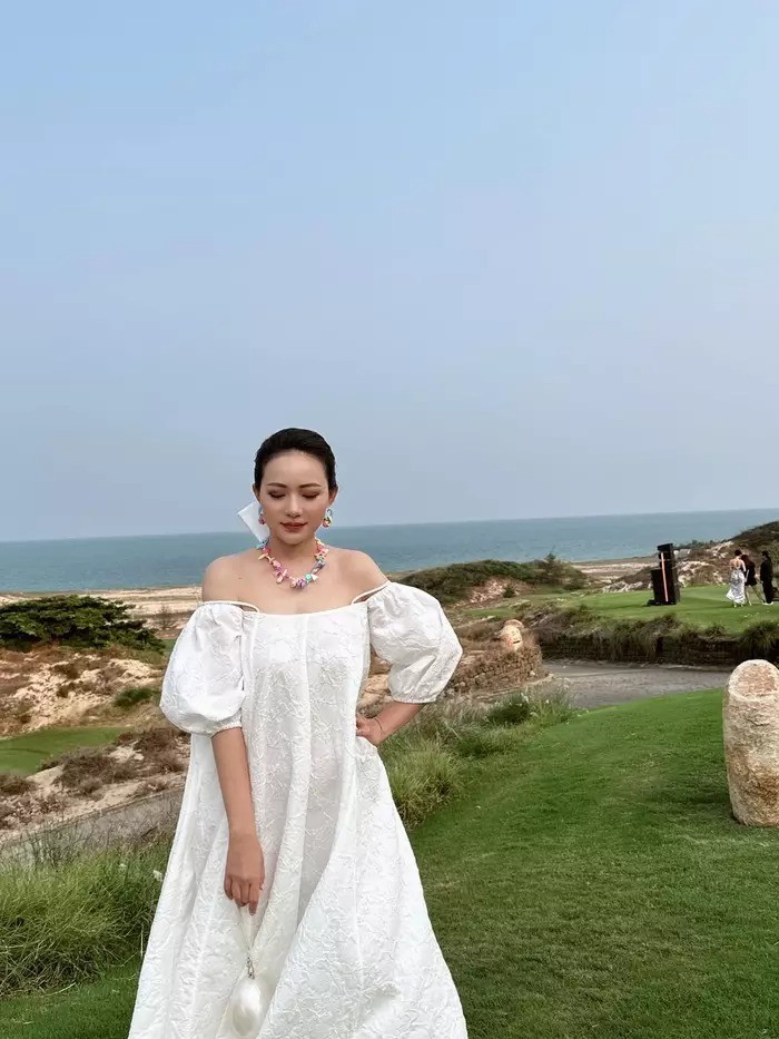 Phan Như Thảo hóa nữ sinh trẻ trung, nhan sắc thăng hạng hậu giảm cân ngoạn mục không thể ngờ 2 Phan Như Thảo hóa nữ sinh trẻ trung, nhan sắc thăng hạng hậu giảm cân ngoạn mục không thể ngờ 2
