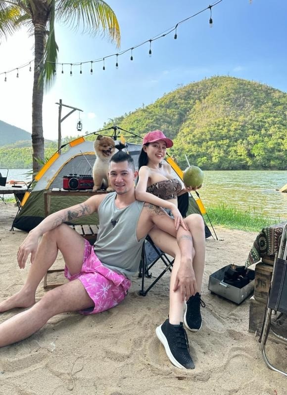 Lương Bằng Quang than thở ế show, CDM chỉ tập trung vào Ngân 98 đứng bên cạnh - Ảnh 3 Lương Bằng Quang than thở ế show, CDM chỉ tập trung vào Ngân 98 đứng bên cạnh - Ảnh 3