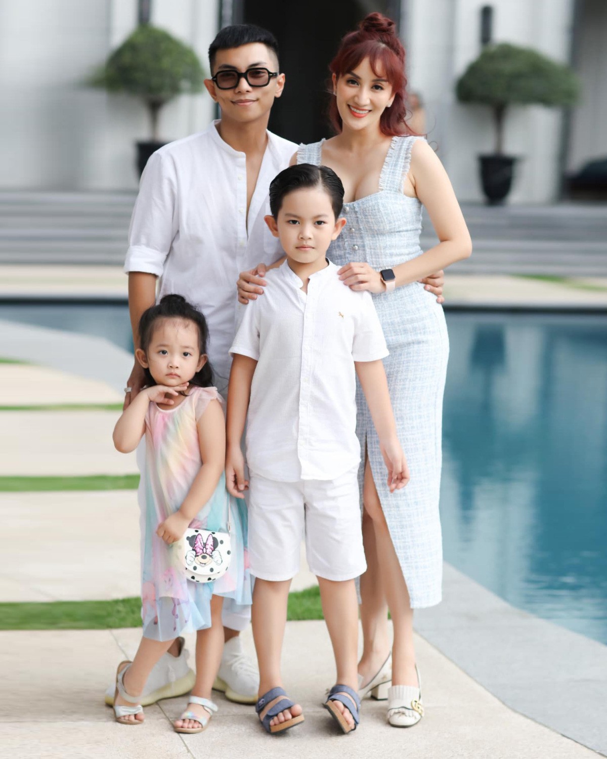 Gia đình hạnh phúc của Khánh Thi - Phan Hiển. Ảnh internet