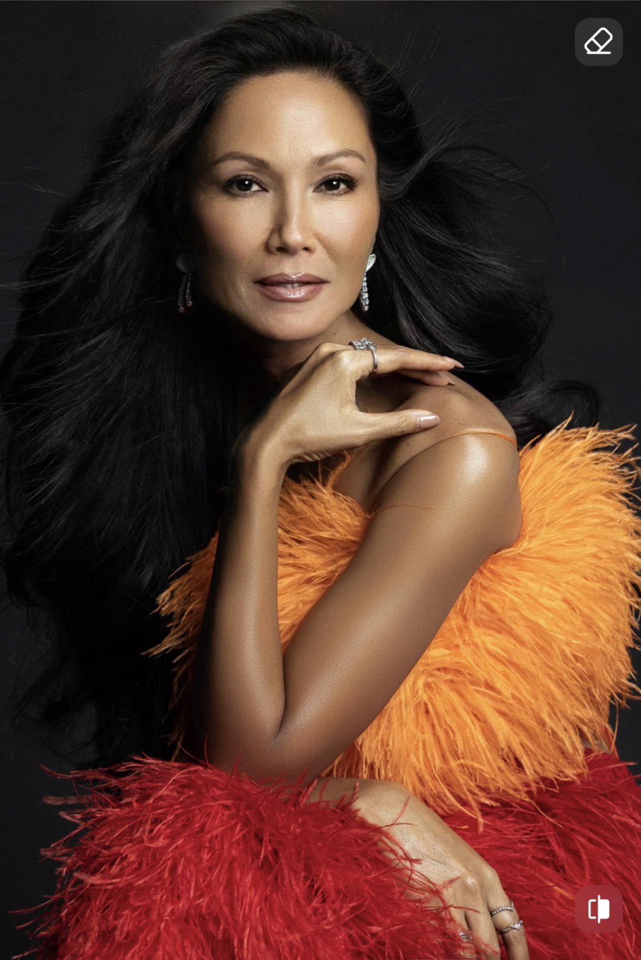 H'Hen Niê già nua vẫn được nhận xét là đẹp. Ảnh FBNV