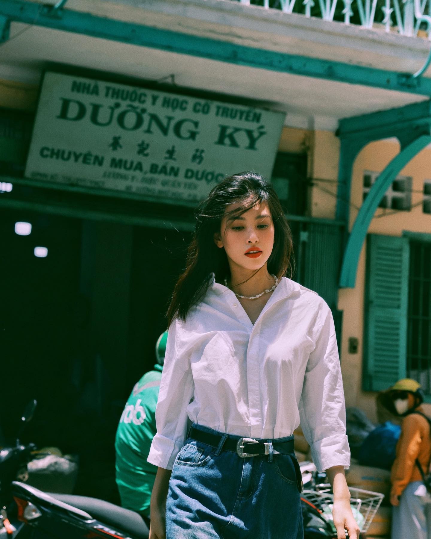 Hoa hậu Tiểu Vy khoe nhan sắc vạn người mê, thừa nhận mình 'ba phải' 2 Hoa hậu Tiểu Vy khoe nhan sắc vạn người mê, thừa nhận mình 'ba phải' 2