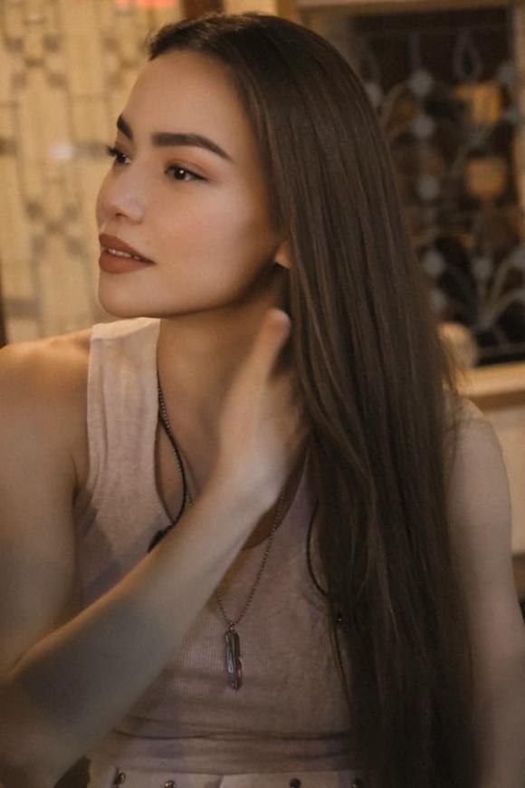 Bà mẹ 3 con đẹp từng centimet. Ảnh internet Bà mẹ 3 con đẹp từng centimet. Ảnh internet
