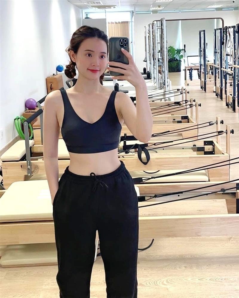 Loạt ảnh gây mê của Midu, body đẹp từng centimet - Ảnh 3 Loạt ảnh gây mê của Midu, body đẹp từng centimet - Ảnh 3