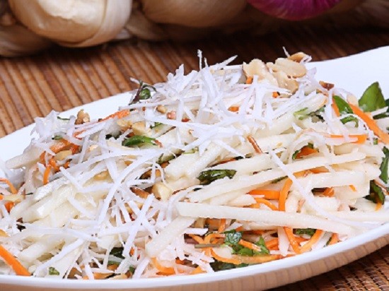 Củ đậu có thể chế biến thành nhiều món ăn khác nhau. Ảnh internet