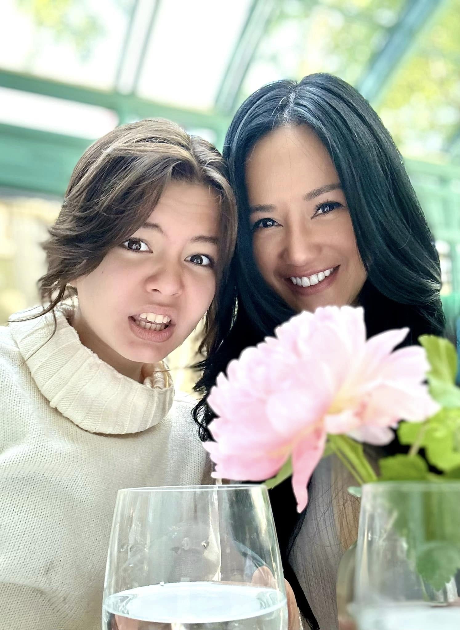 Con gái diva Hồng Nhung ngày càng xinh và sở hữu nét đẹp của mẹ. Ảnh FBNV