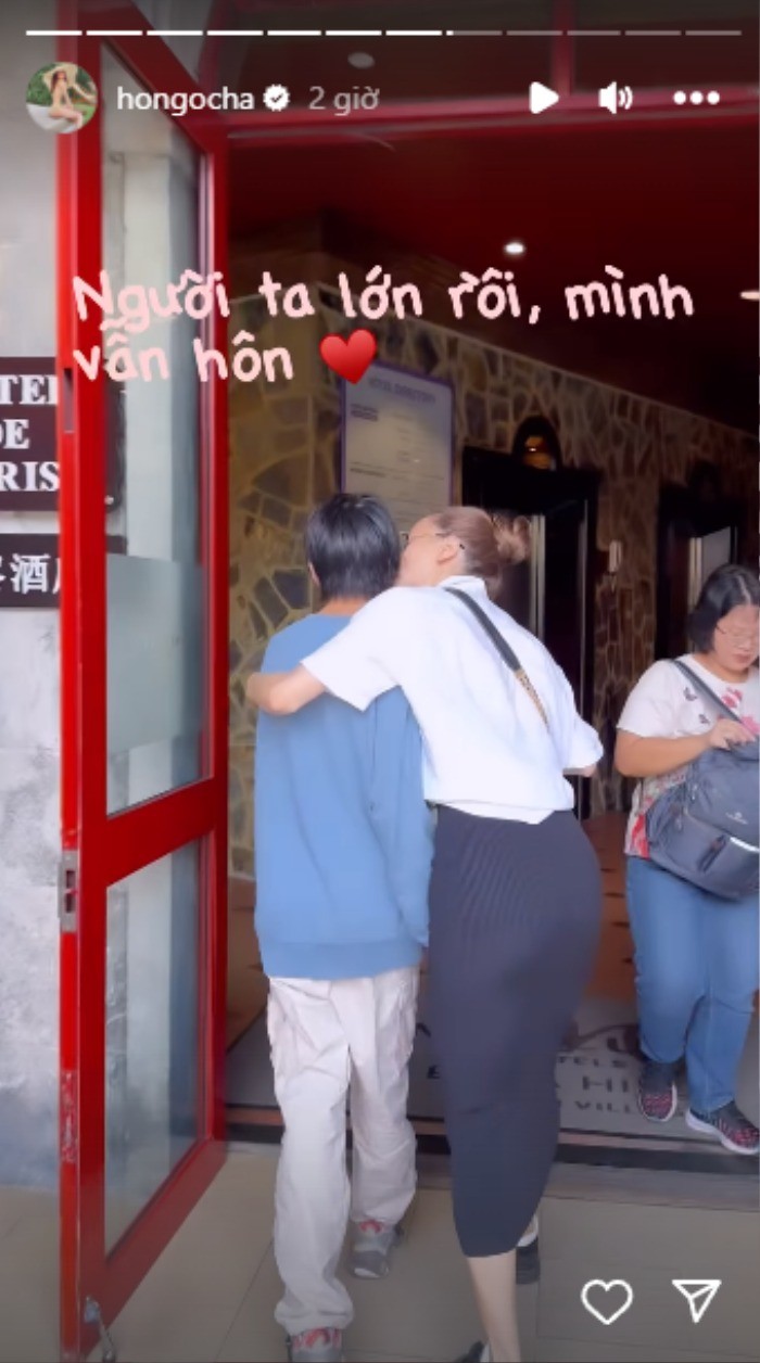 Subeo đã cao gần bằng mẹ Hà Hồ. Ảnh IGNV Subeo đã cao gần bằng mẹ Hà Hồ. Ảnh IGNV