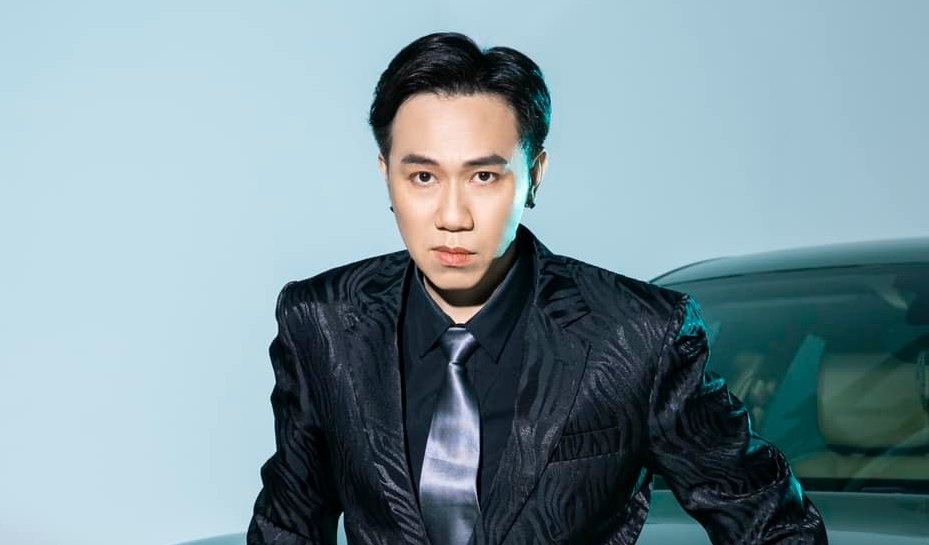 Anh Đức tái xuất diện mạo gây chú ý sau khoảnh khắc với biểu cảm lạ - Ảnh 1