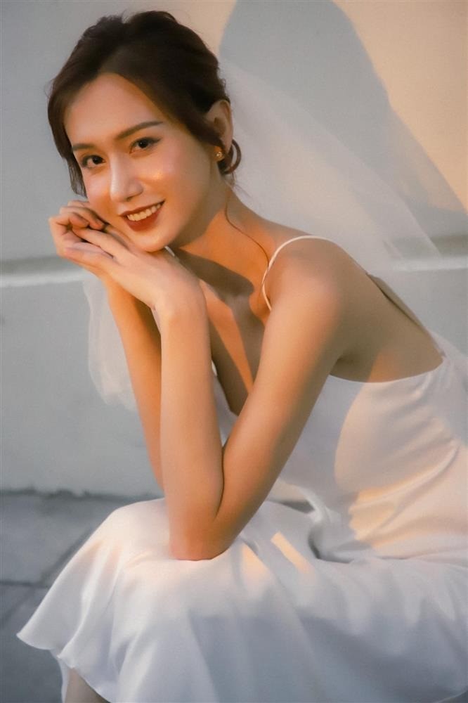 Nhan sắc ngày càng xinh đẹp và nữ tính của Lynk Lee. Ảnh FBNV Nhan sắc ngày càng xinh đẹp và nữ tính của Lynk Lee. Ảnh FBNV