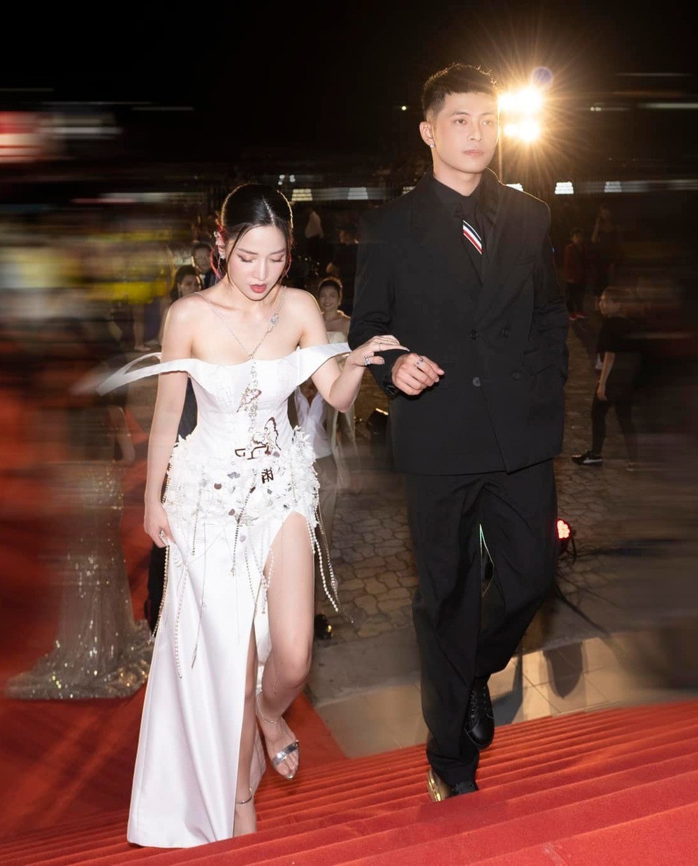 Cặp đôi thường xuyên xuất hiện thân thiết với nhau. Ảnh internet