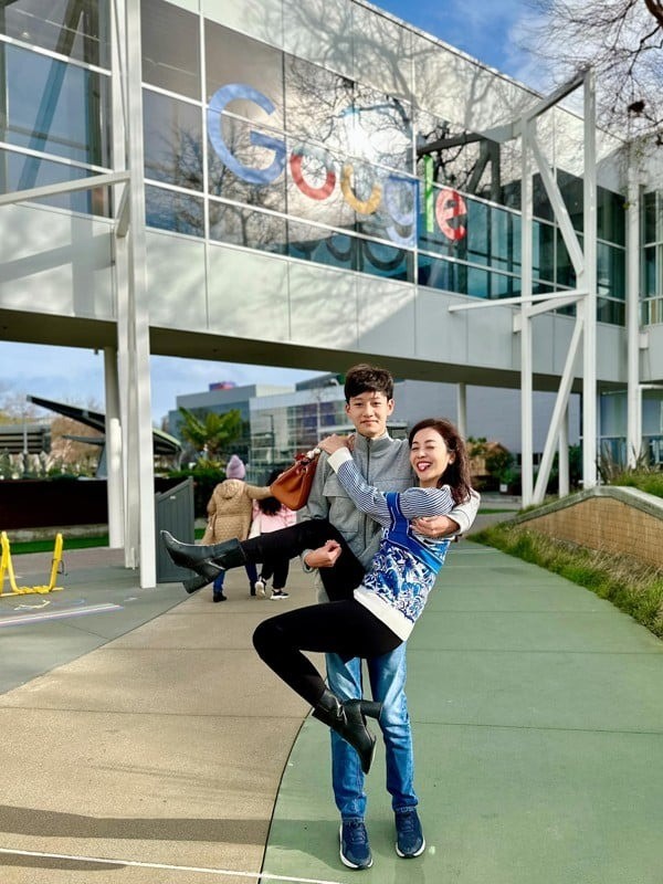 Khó nhận ra con trai Jennifer Phạm và Quang Dũng ở diện mạo mới - Ảnh 2 Khó nhận ra con trai Jennifer Phạm và Quang Dũng ở diện mạo mới - Ảnh 2