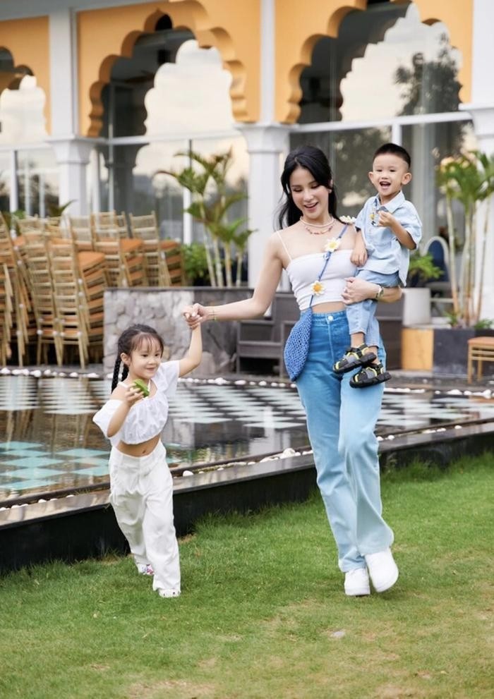 Diệp Lâm Anh mong muốn được nuôi hai con khôn lớn. Ảnh internet Diệp Lâm Anh mong muốn được nuôi hai con khôn lớn. Ảnh internet