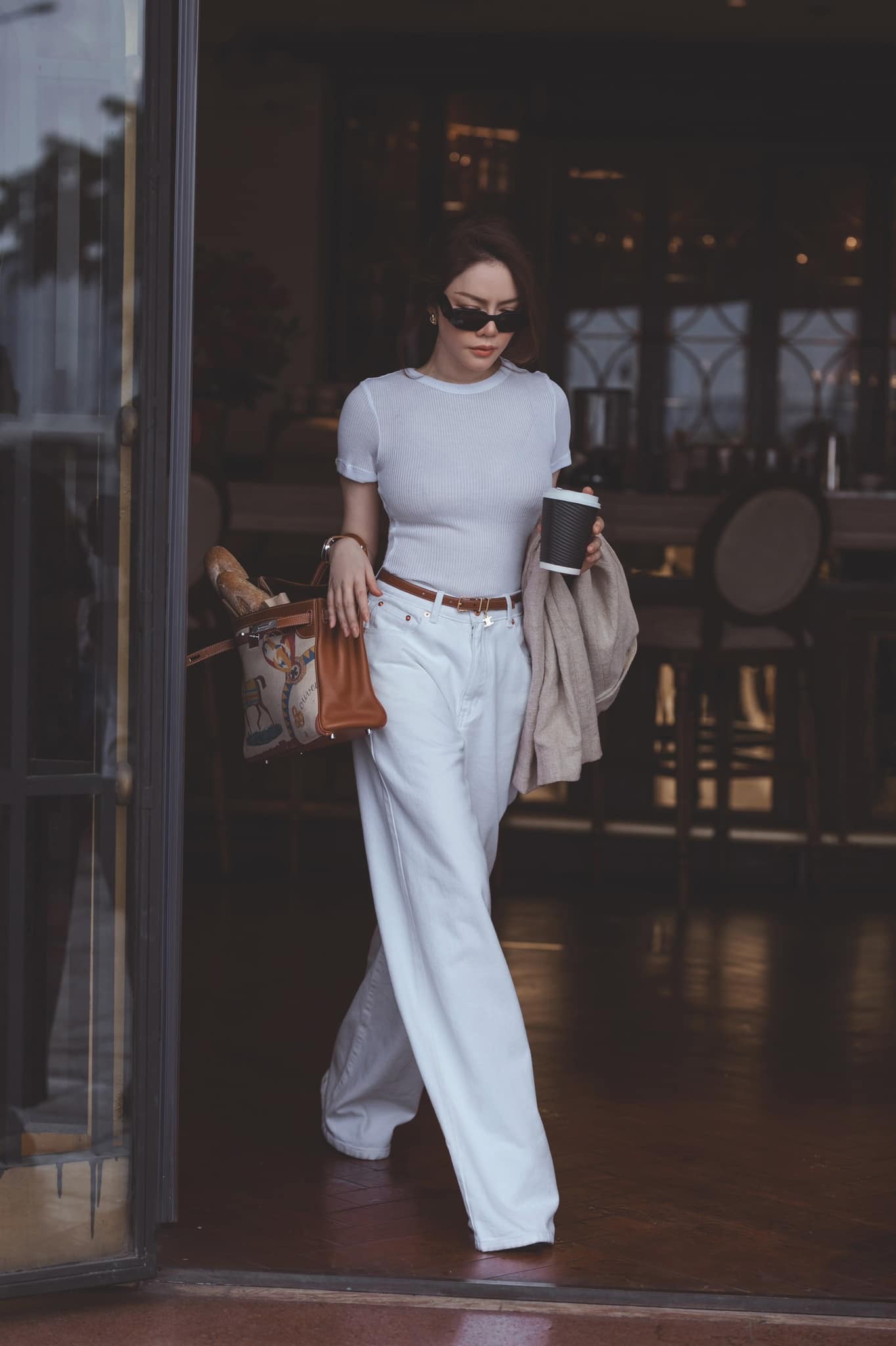 Lý Nhã Kỳ phủ toàn đồ hiệu lên người, ngời ngời khí chất 'bà trùm kim cương' - Ảnh 2