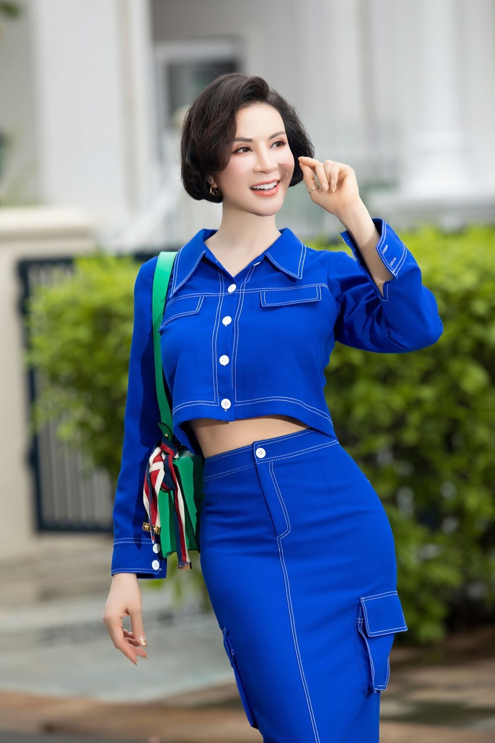 'Nữ hoàng ảnh lịch' - MC Thanh Mai khéo khoe vòng eo con kiến ở tuổi 50 - Ảnh 1 'Nữ hoàng ảnh lịch' - MC Thanh Mai khéo khoe vòng eo con kiến ở tuổi 50 - Ảnh 1