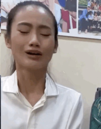 Ý Nhi bật khóc xin lỗi sau loạt phát ngôn. Ảnh internet Ý Nhi bật khóc xin lỗi sau loạt phát ngôn. Ảnh internet