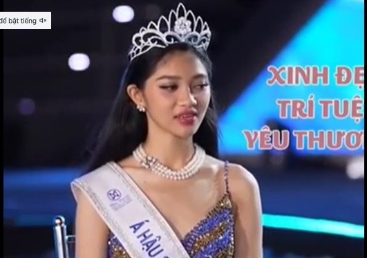 Minh Kiên được khen tinh tế khi trả lời phỏng vấn. Ảnh internet Minh Kiên được khen tinh tế khi trả lời phỏng vấn. Ảnh internet