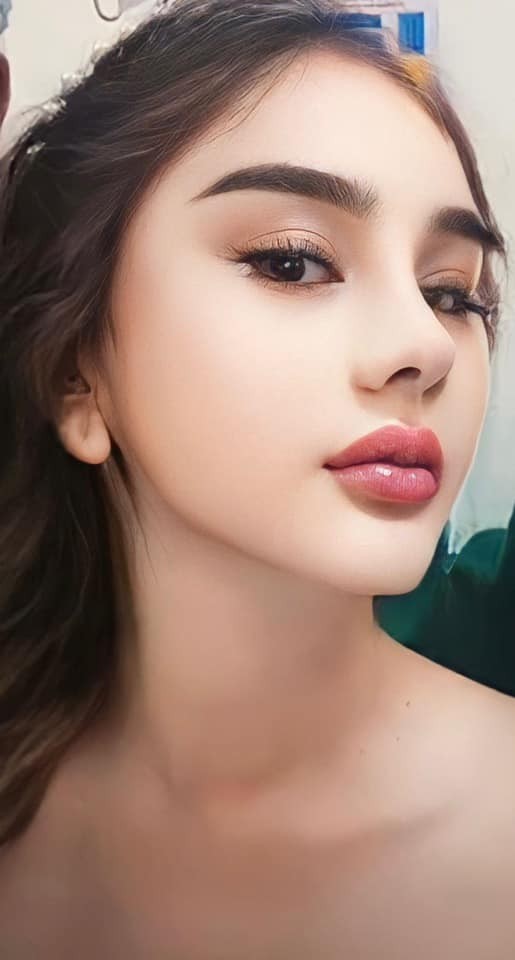 Lâm Khánh Chi trẻ ra đến chục tuổi với gương mặt hoàn toàn khác lạ sau khi trùng tu nhan sắc. Ảnh FBNV Lâm Khánh Chi trẻ ra đến chục tuổi với gương mặt hoàn toàn khác lạ sau khi trùng tu nhan sắc. Ảnh FBNV