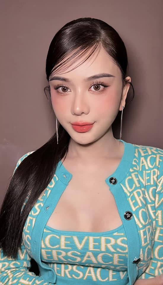Lâm Khánh Chi hài lòng với nhan sắc hiện tại. Ảnh FBNV Lâm Khánh Chi hài lòng với nhan sắc hiện tại. Ảnh FBNV