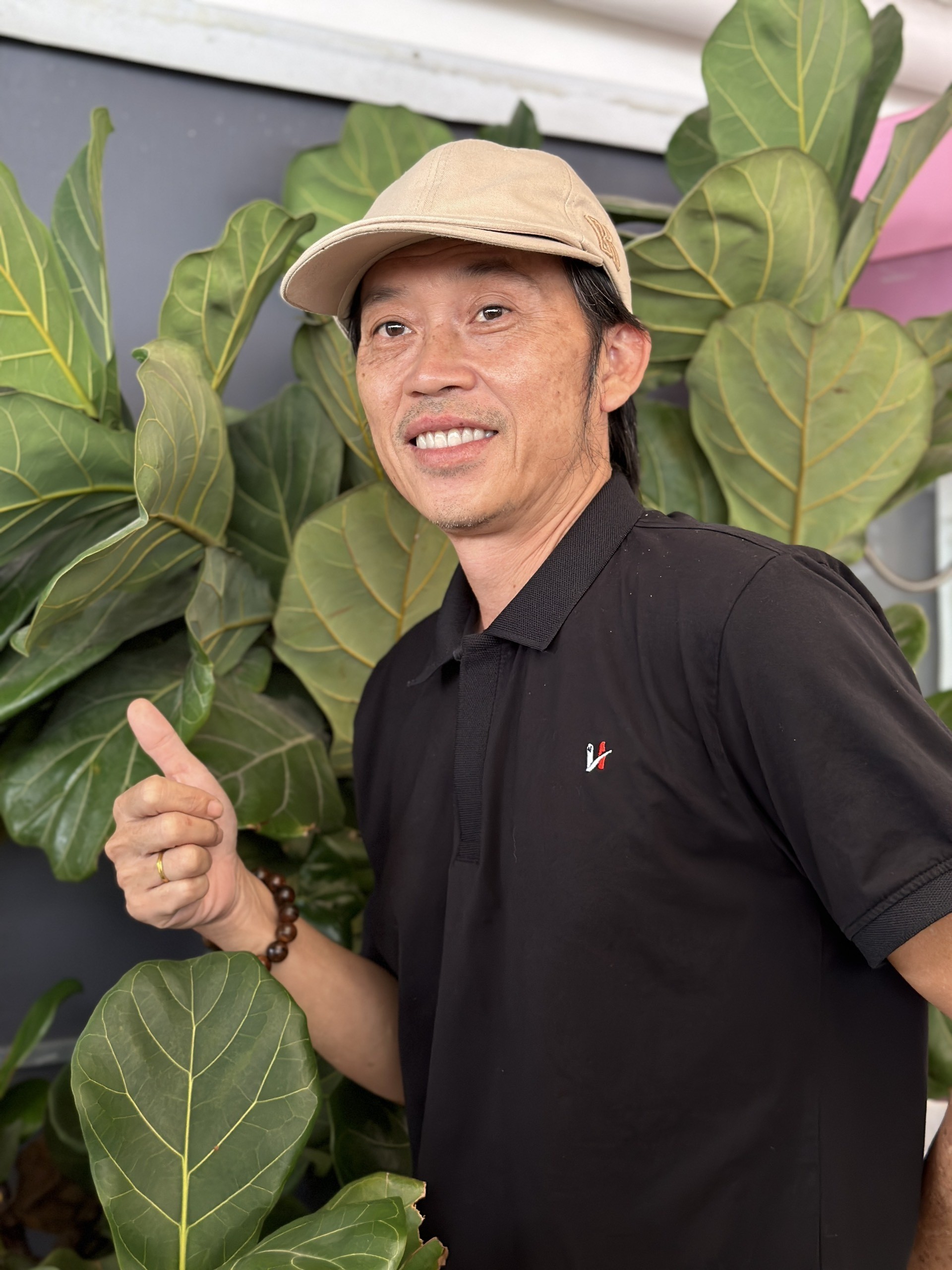 Danh hài Hoài Linh không còn đi diễn như xưa mà chuyển hướng làm đạo diễn. Ảnh internet Danh hài Hoài Linh không còn đi diễn như xưa mà chuyển hướng làm đạo diễn. Ảnh internet