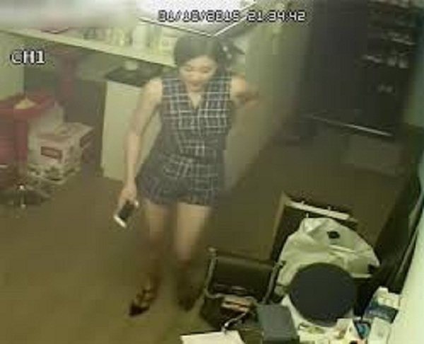 Văn Mai Hương vượt qua khủng hoảng nhờ sự tinh tế của gia đình và sự động viên của đồng nghiệp. Ảnh internet Văn Mai Hương vượt qua khủng hoảng nhờ sự tinh tế của gia đình và sự động viên của đồng nghiệp. Ảnh internet