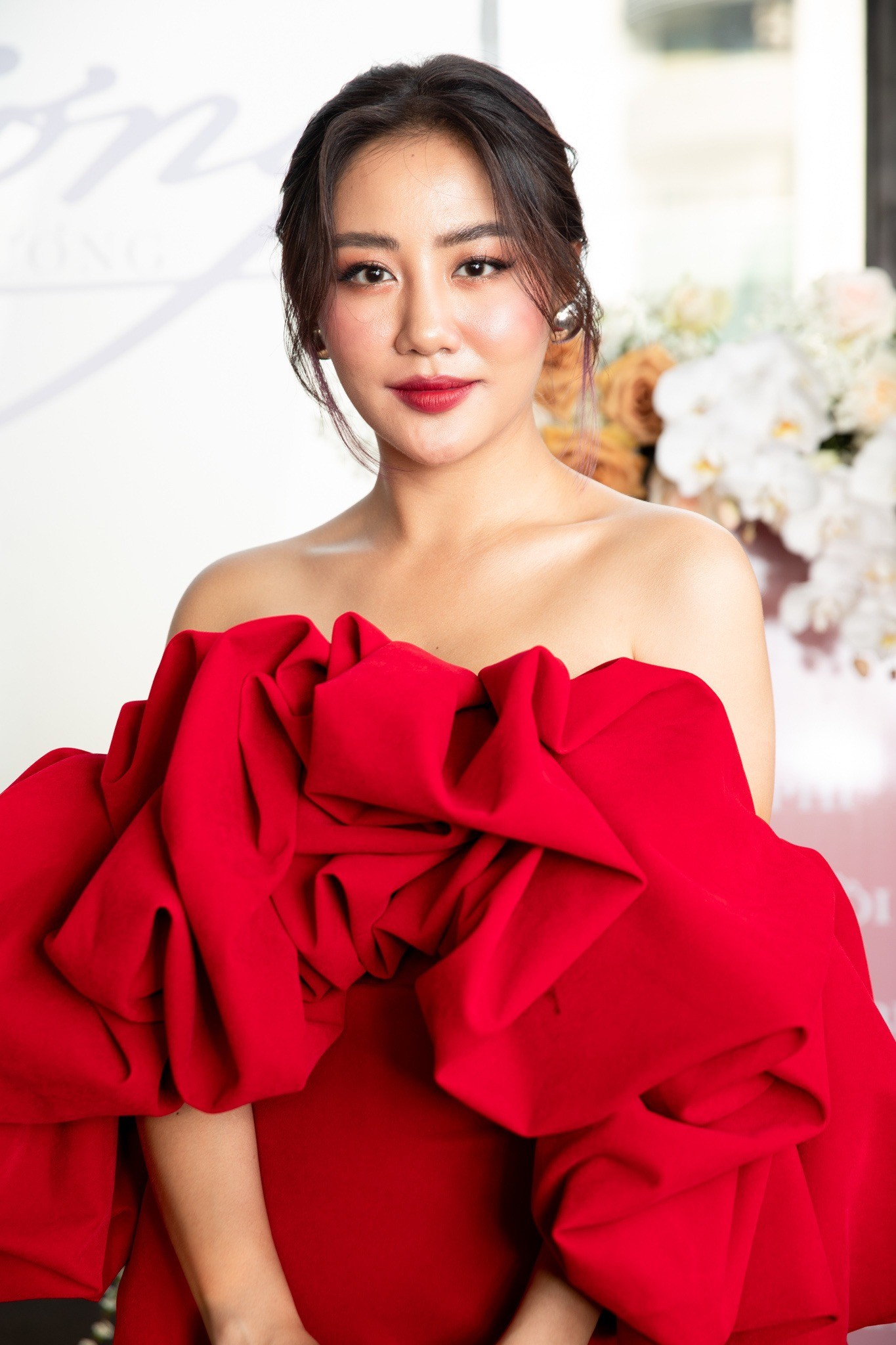 Văn Mai Hương trở lại mạnh mẽ và khẳng định được vị trí của mình trong showbiz Việt. Ảnh internet