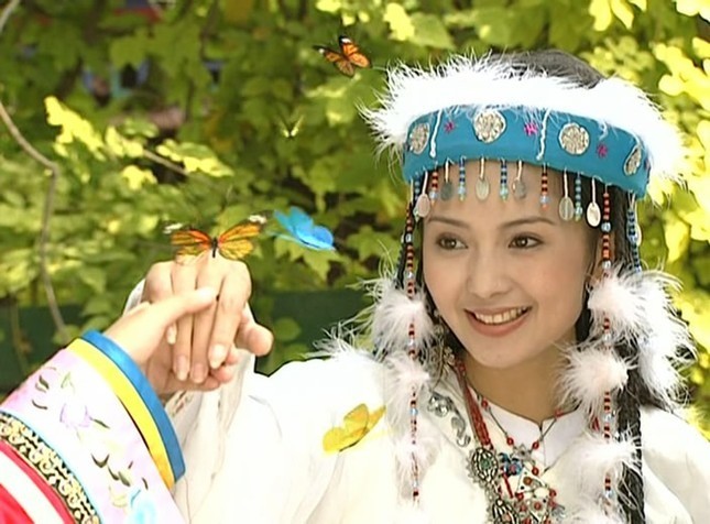 Phân cảnh Hàm Hương múa bên bướm được xem là cảnh phim đắt nhất Hoàn Châu cách cách. Ảnh internet