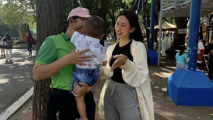 Hoa hậu Thùy Tiên khoe 'con trai' kháu khỉnh và việc làm ý nghĩa - Ảnh 1