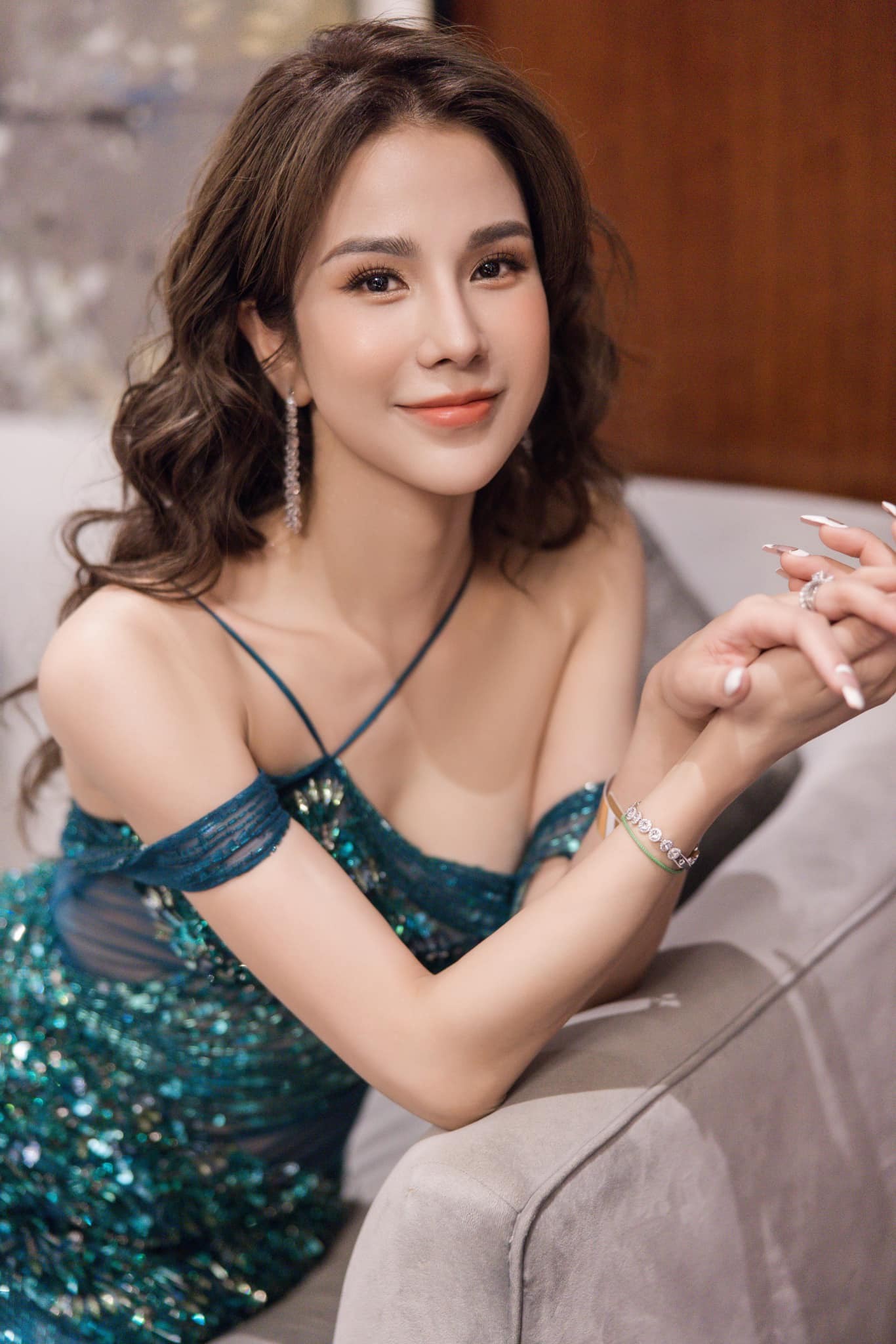Diệp Lâm Anh mạnh mẽ đứng lên sau sóng gió. Ảnh FBNV Diệp Lâm Anh mạnh mẽ đứng lên sau sóng gió. Ảnh FBNV