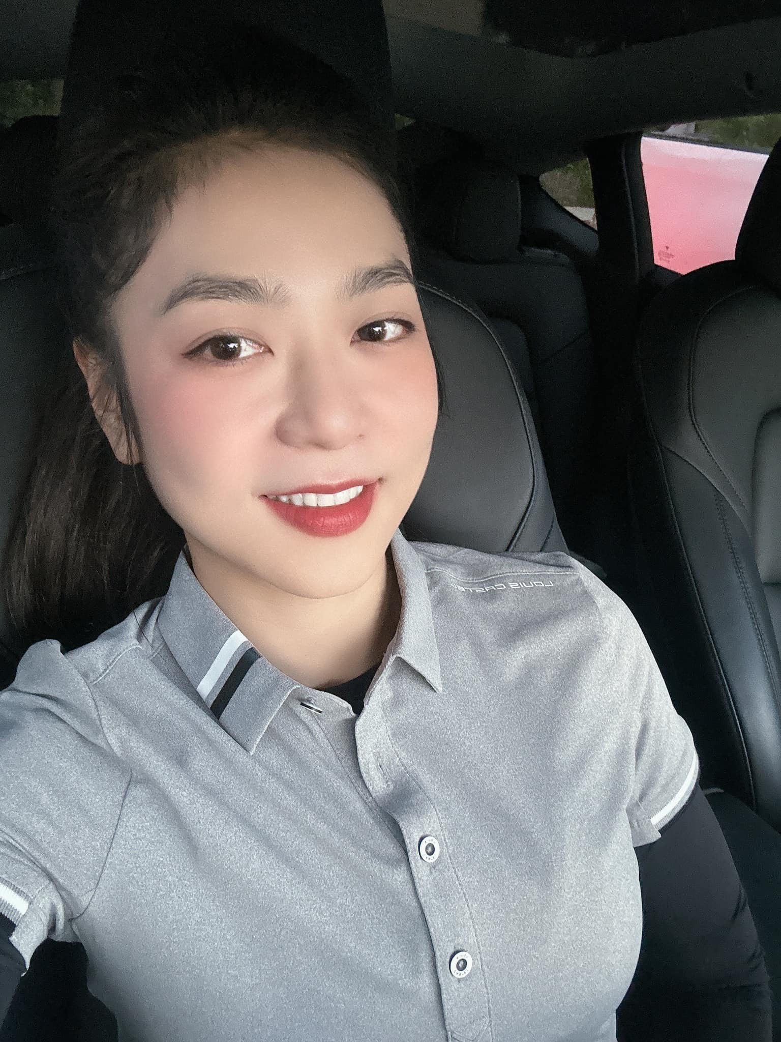 Hà Thanh Xuân ngày càng trẻ trung hậu chia tay doanh nhân Thắng Ngô. Ảnh FBNV