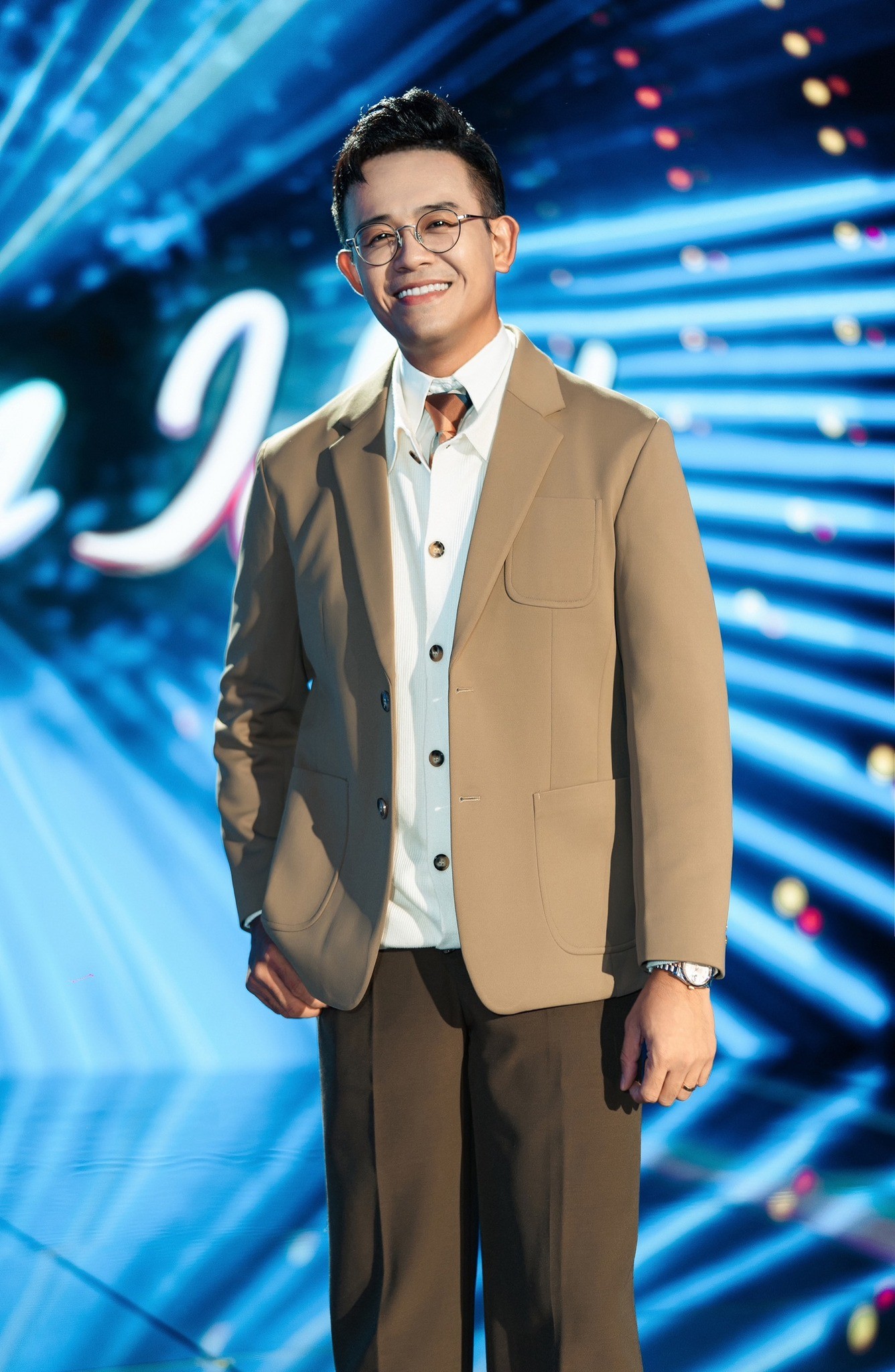 MC Đức Bảo trầm trịch chương trình Vietnam Idol 2023. Ảnh FBNV MC Đức Bảo trầm trịch chương trình Vietnam Idol 2023. Ảnh FBNV