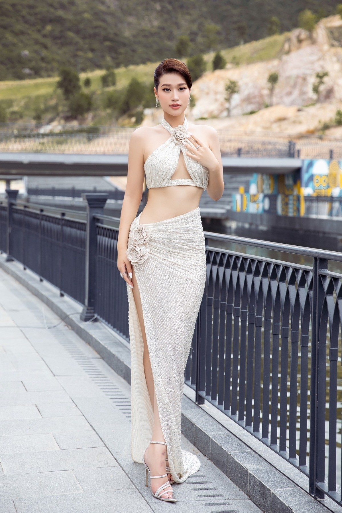 Nhan sắc ngày càng thăng hạng của Hoa hậu Thiên Ân. Ảnh FBNV