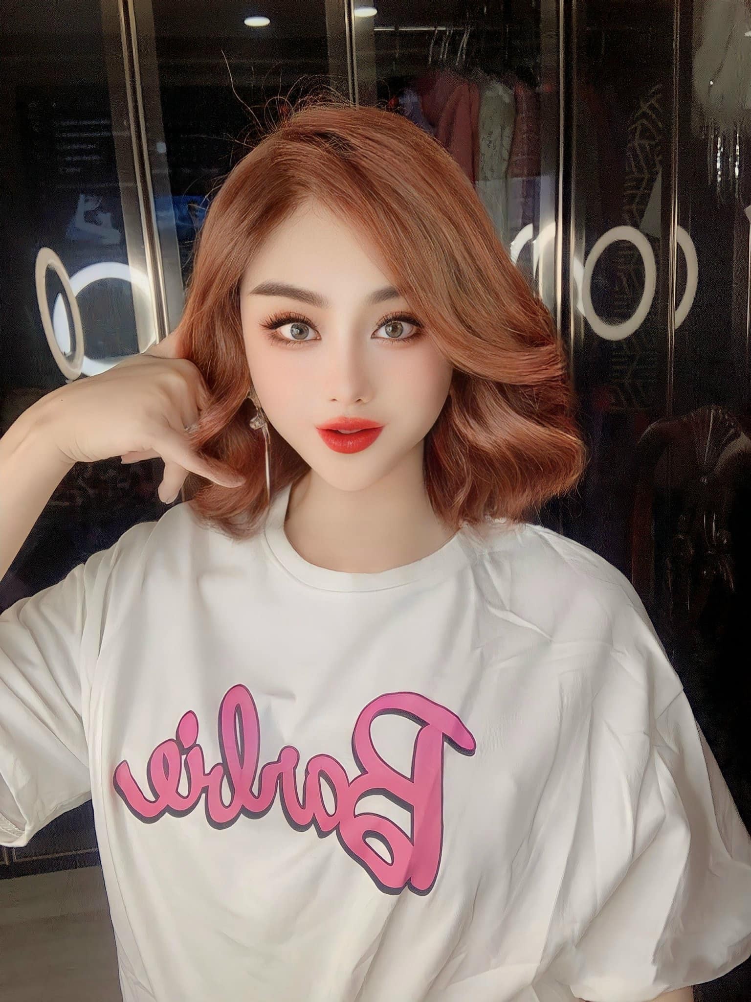 Lâm Khánh Chi đẹp như búp bê sau khi trùng tu nhan sắc. Ảnh FBNV Lâm Khánh Chi đẹp như búp bê sau khi trùng tu nhan sắc. Ảnh FBNV