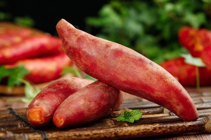 Những sai lầm phổ biến khi ăn khoai lang cần bỏ ngay - Ảnh 1 Những sai lầm phổ biến khi ăn khoai lang cần bỏ ngay - Ảnh 1