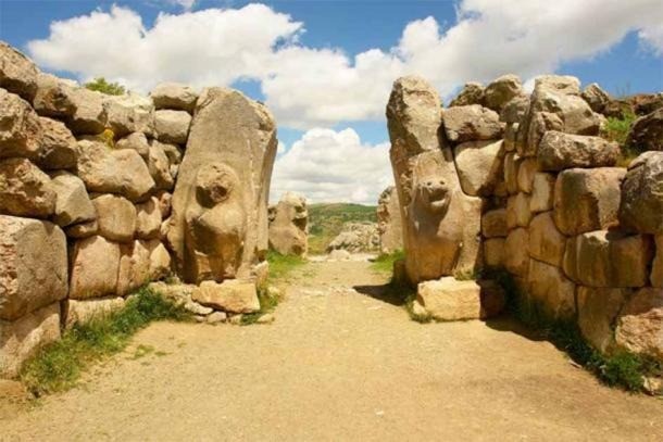 Cổng sử tử Hattusa. Ảnh ancient Cổng sử tử Hattusa. Ảnh ancient